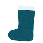 Die KraftKids Weihnachtssocke Musselin goldene Punkte auf Petrol hat ein blaugrünes Design mit goldenen Punkten und eine weiße Manschette, perfekt um festlichen Charme in Ihre Weihnachtsdekoration zu bringen.